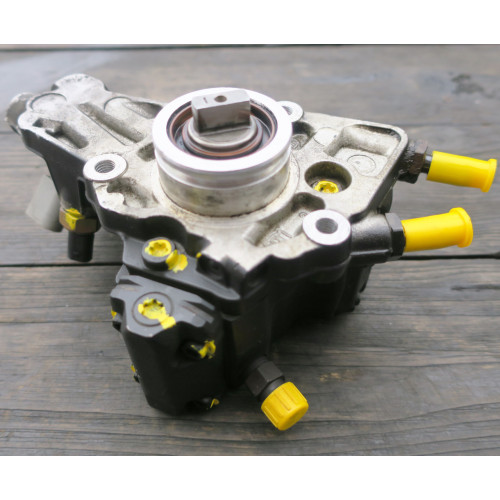 Топливный насос высокого давления Delphi A6460700201 Mercedes-Benz 2.2