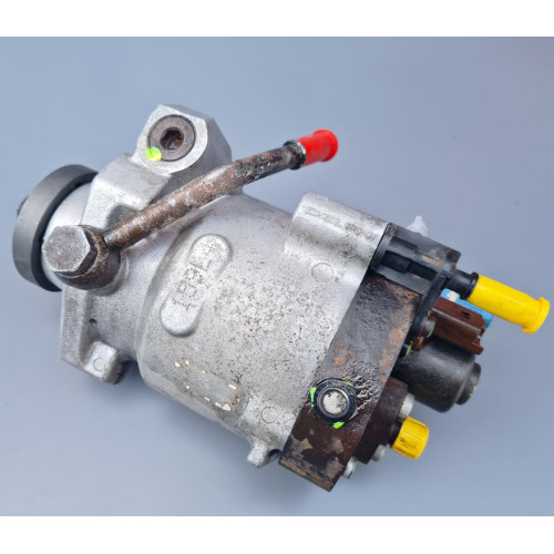 Топливный насос высокого давления Delphi 167003608R Renault 1.5