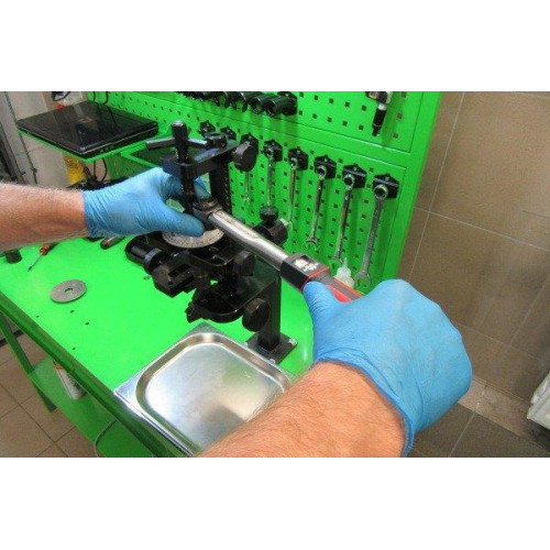 Комплект угломеров для контроля затяжки гайки распылителя